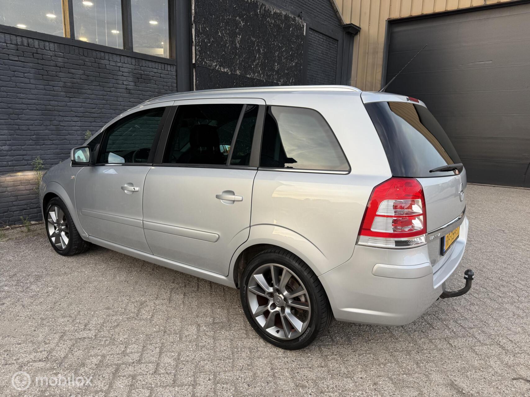 Foto van Opel Zafira