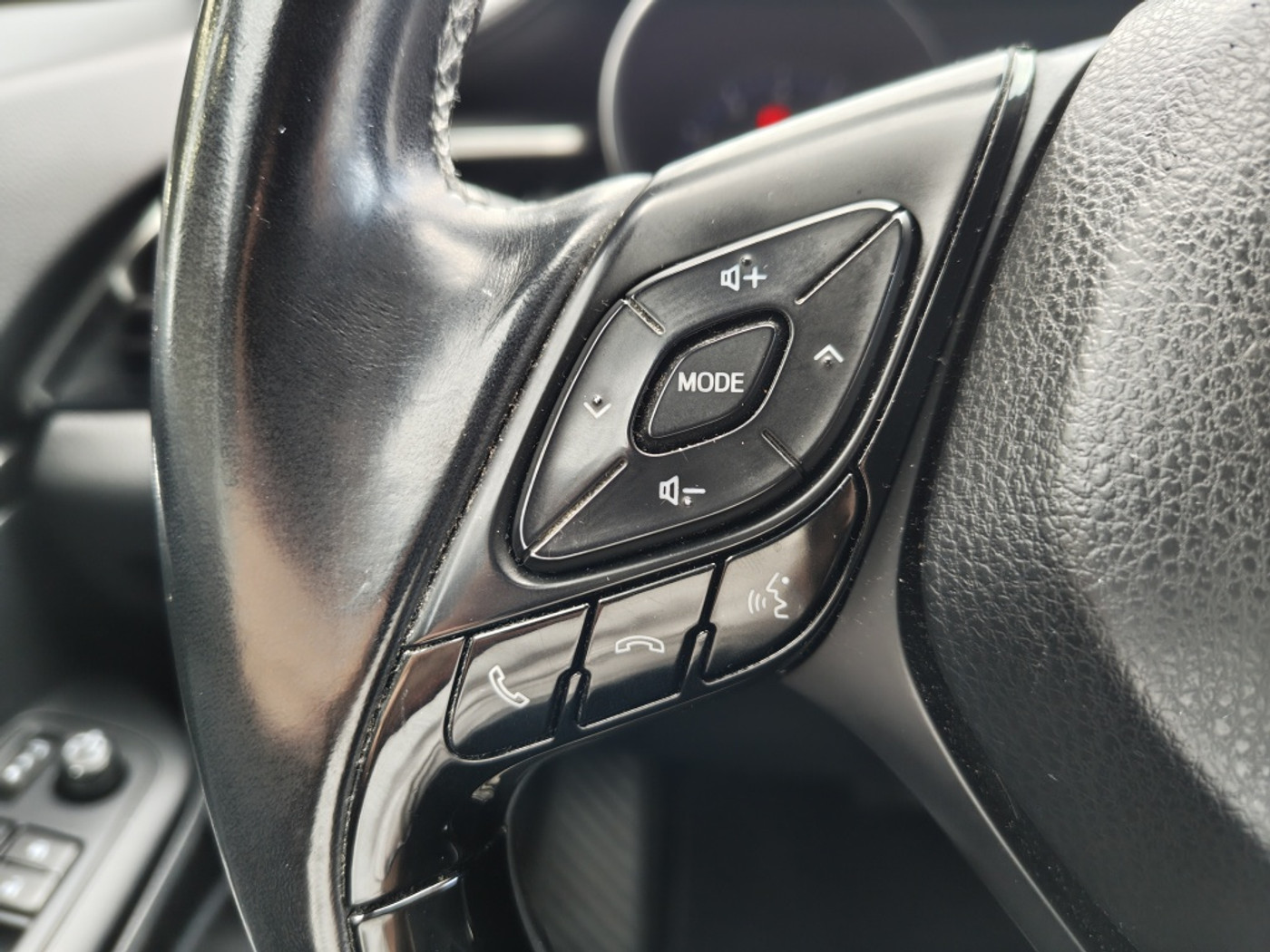 Foto van Toyota Toyota C-hr