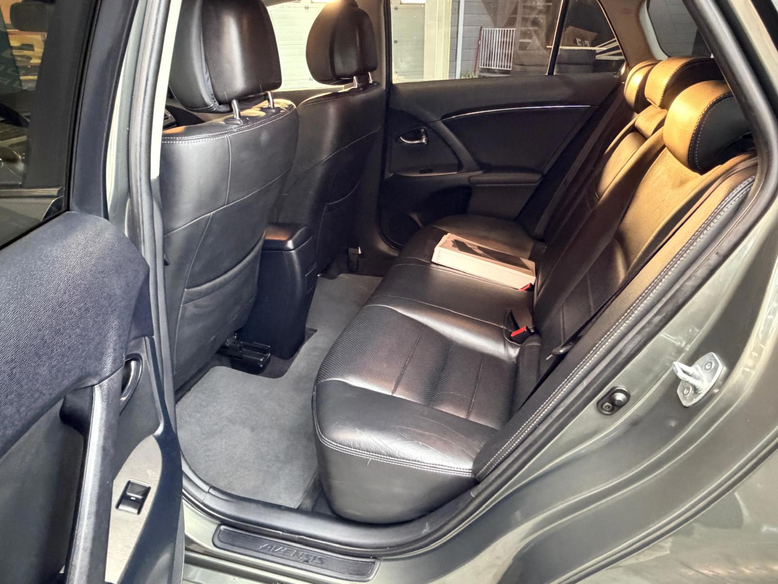 Foto van Toyota Toyota Avensis