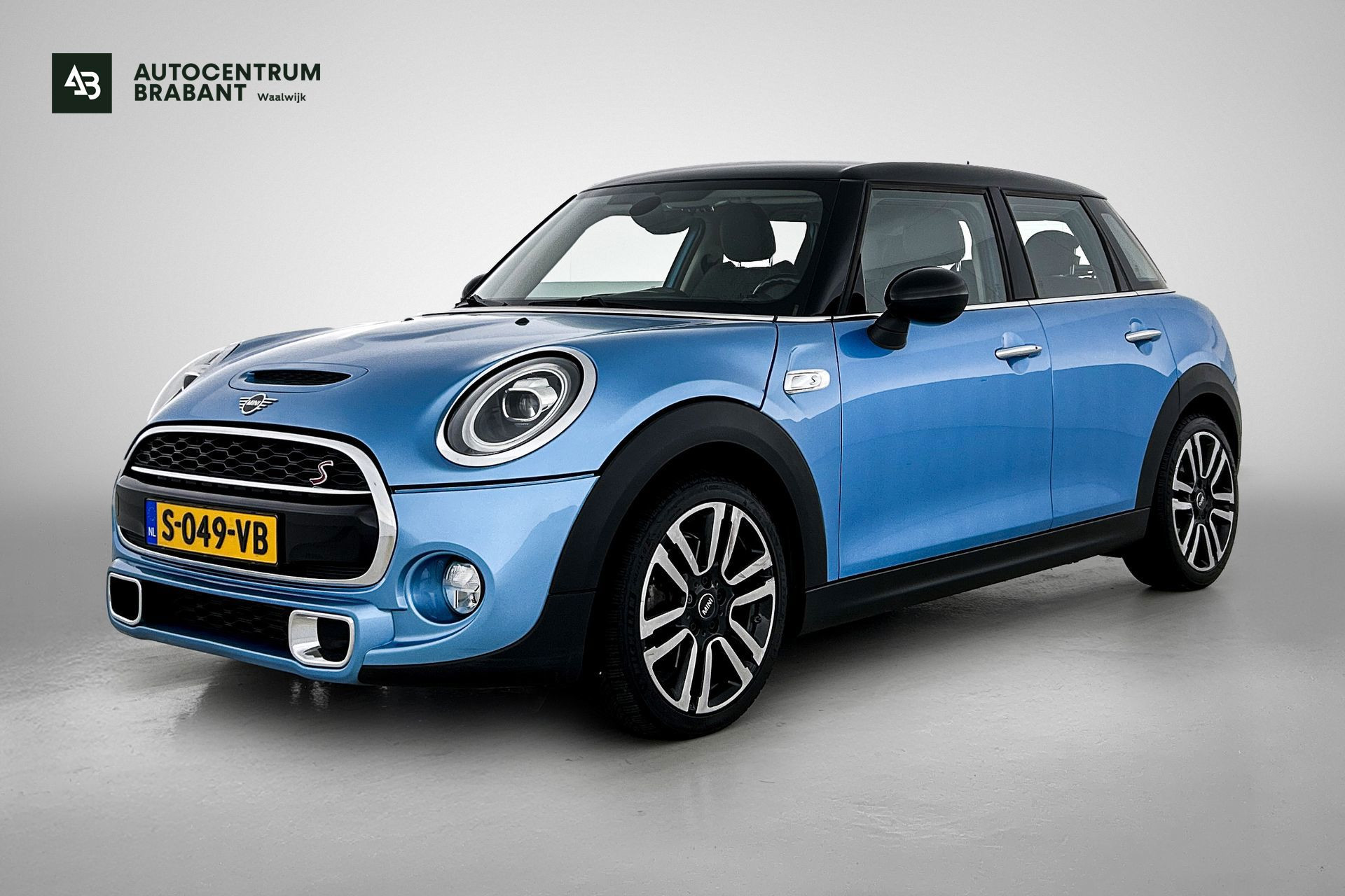 Mini Cooper S 2.0 Cooper S Chili LAGE KM!! | 192PK | Carplay | JCW Stuur | AchterCam | Goed onderH | Etc 2019 - voorkant