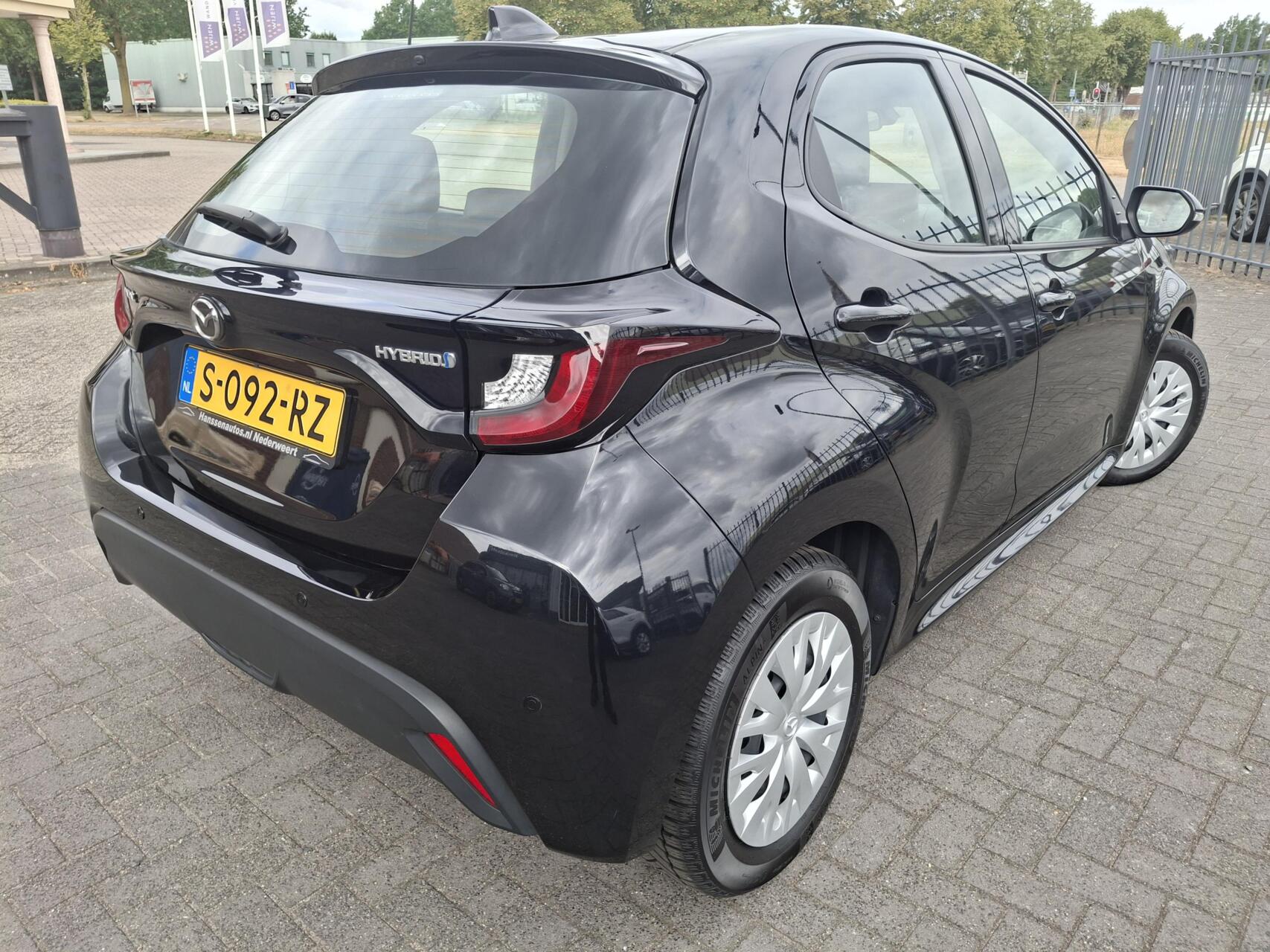 Foto van Mazda 2 Hybrid