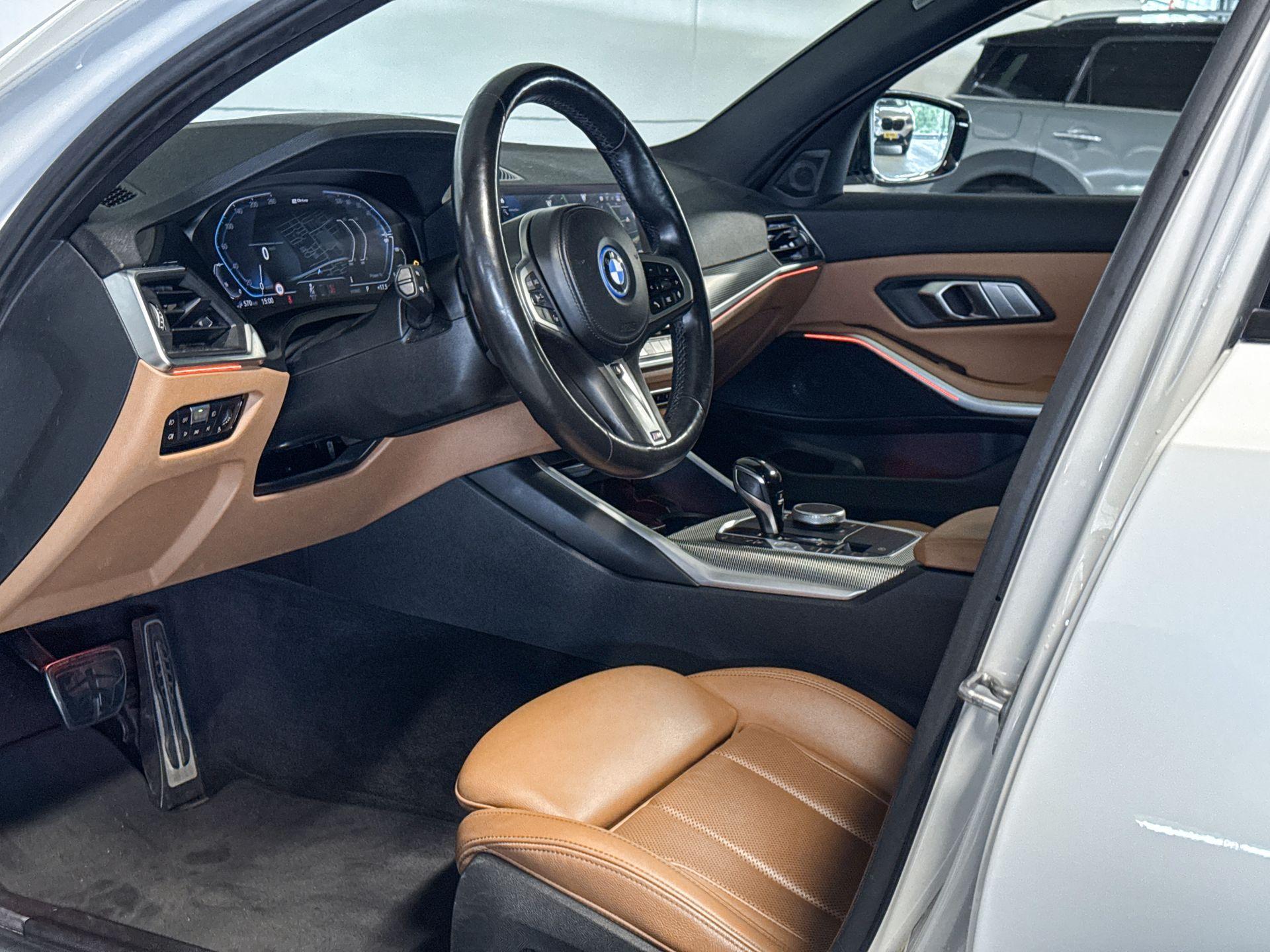 Foto van BMW 330e xDrive