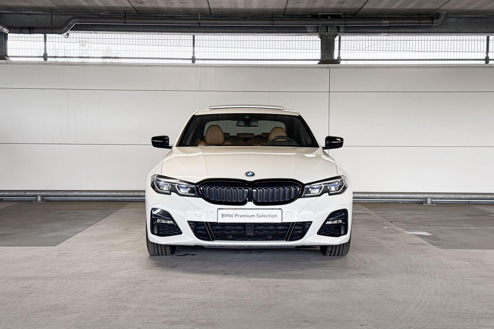 Foto van BMW 330e xDrive