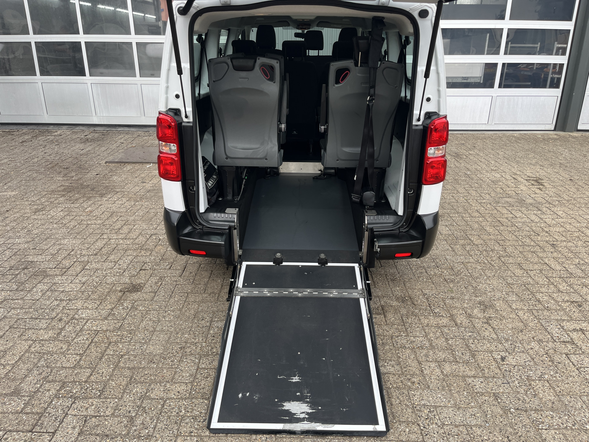 Foto van Opel Vivaro-e Combi