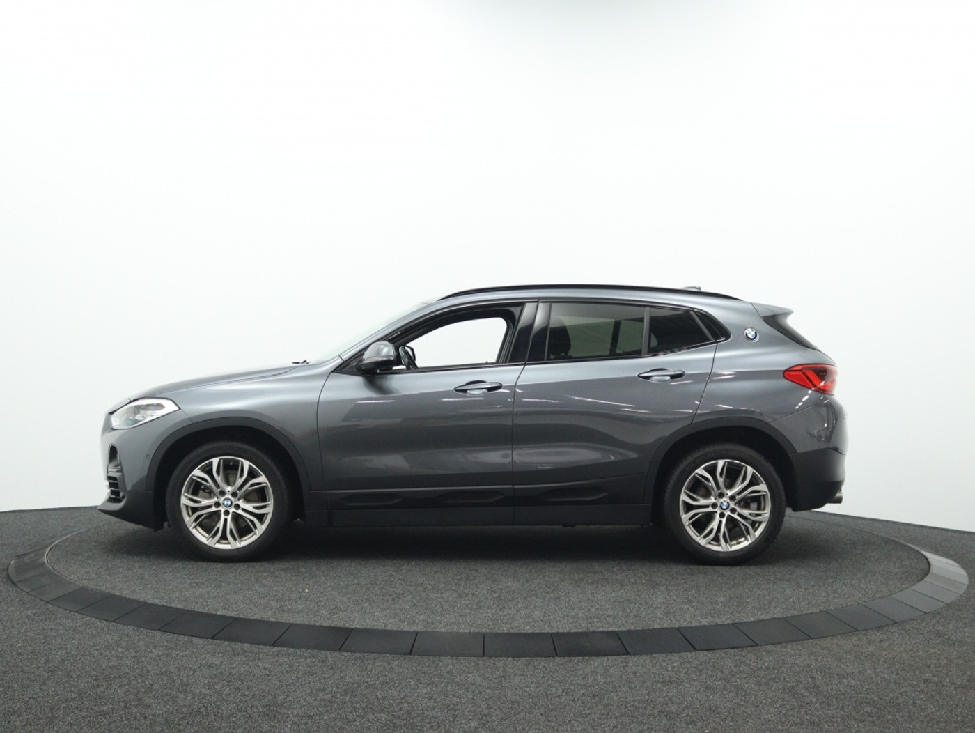 Foto van BMW X2 Sdrive18i