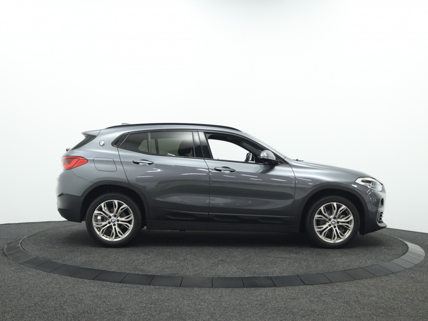 Foto van BMW X2 Sdrive18i