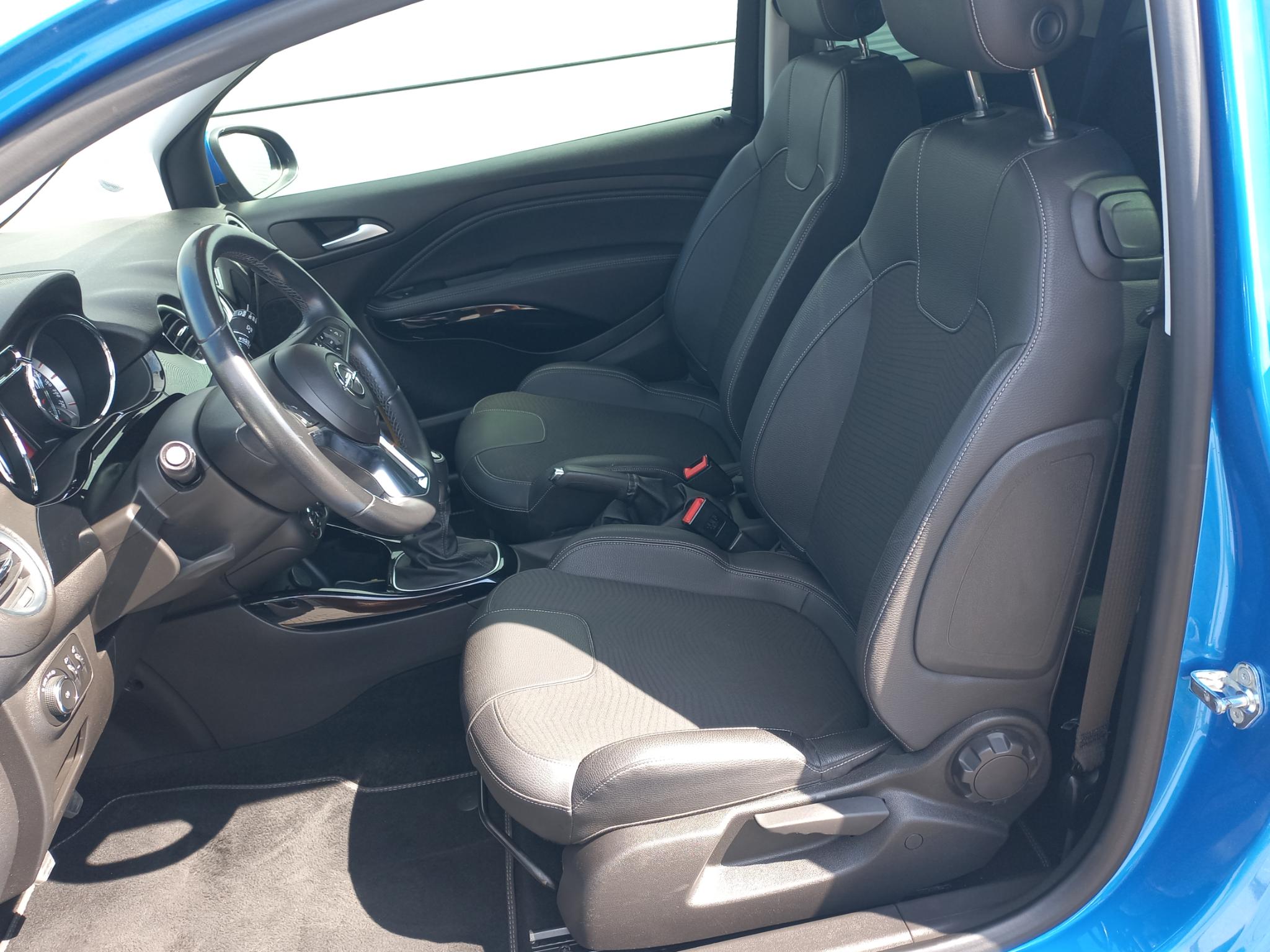 Foto van Opel Adam