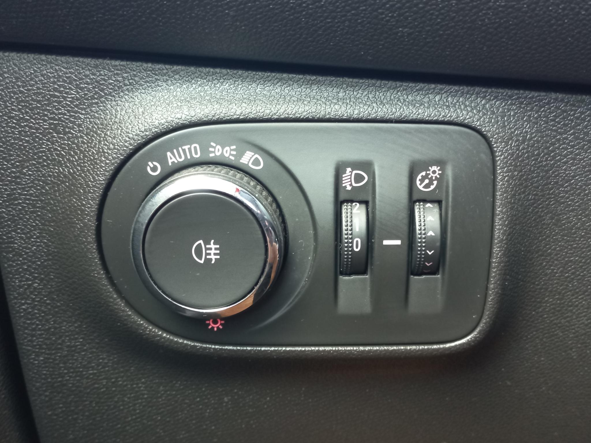 Foto van Opel Adam