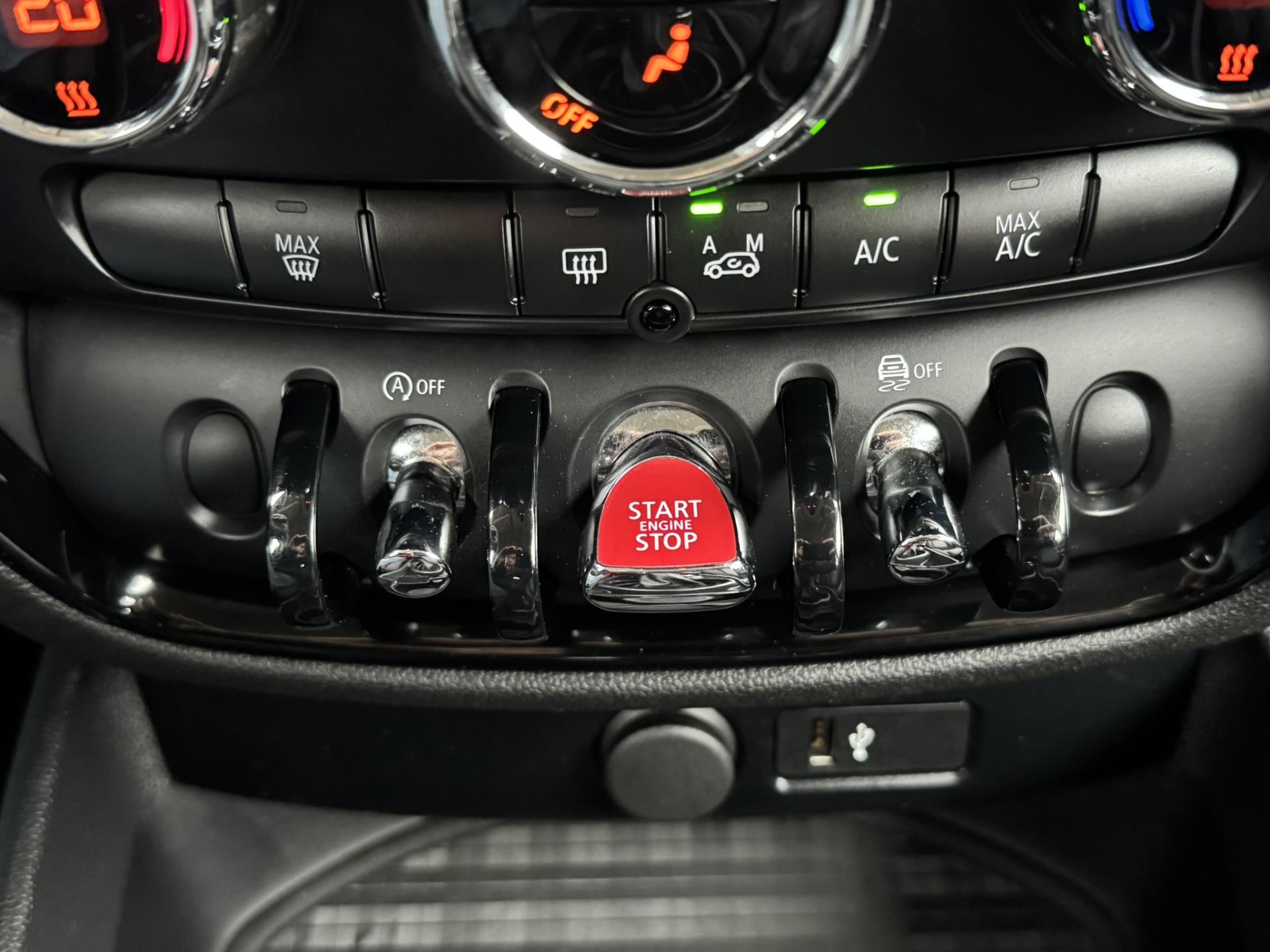 Foto van Mini Clubman Cooper