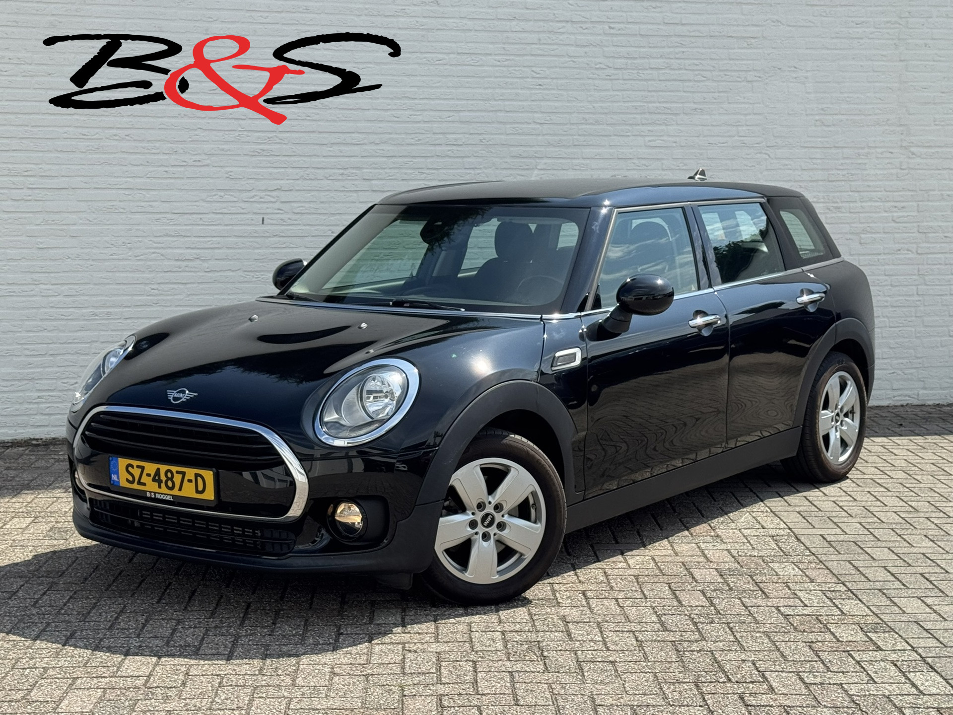 Mini Clubman Cooper 1.5 Cooper Sportstoelen half leder Navigatie Cruise Clima Trekhaak 2018 - voorkant