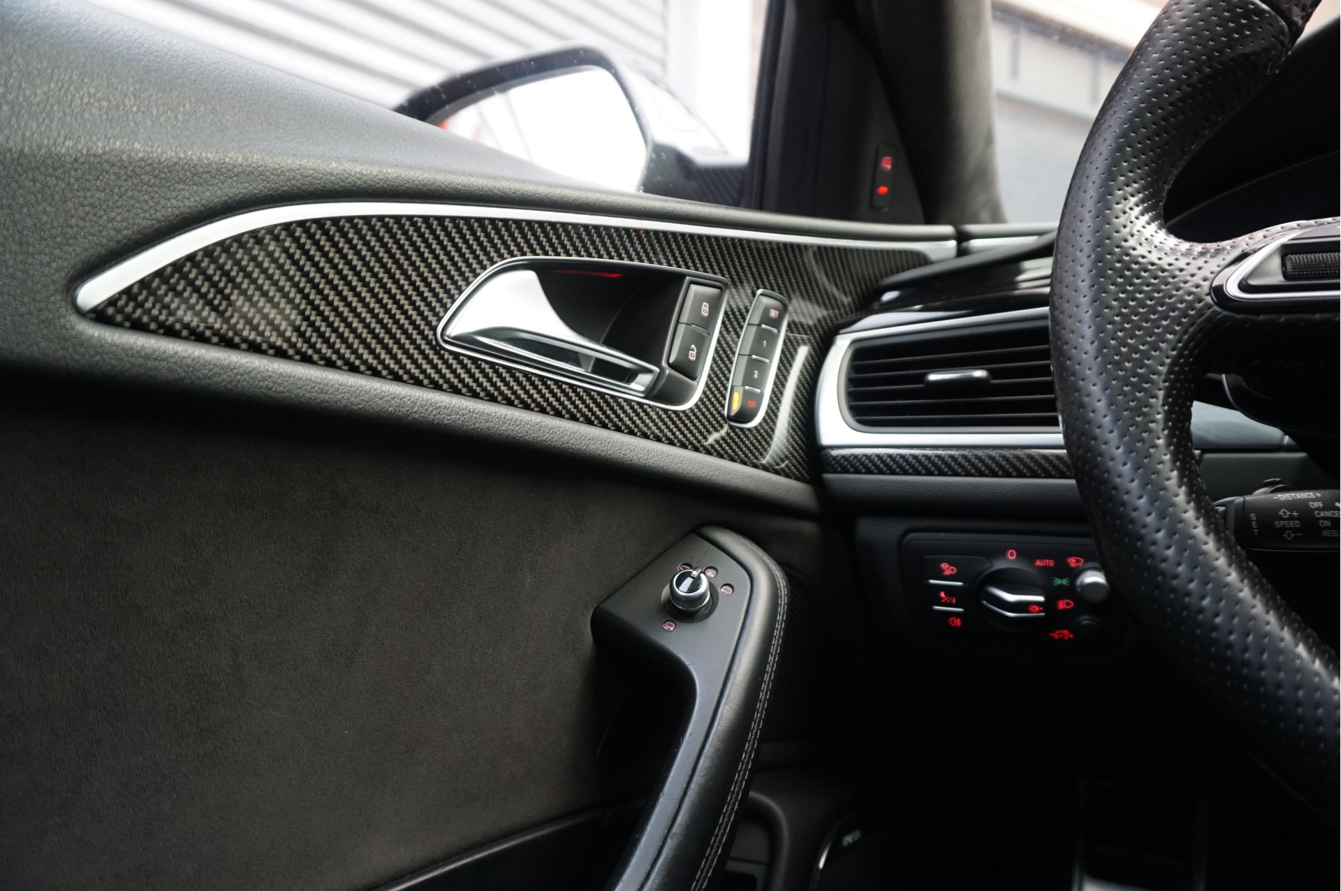 Foto van Audi RS 6 Avant Performance