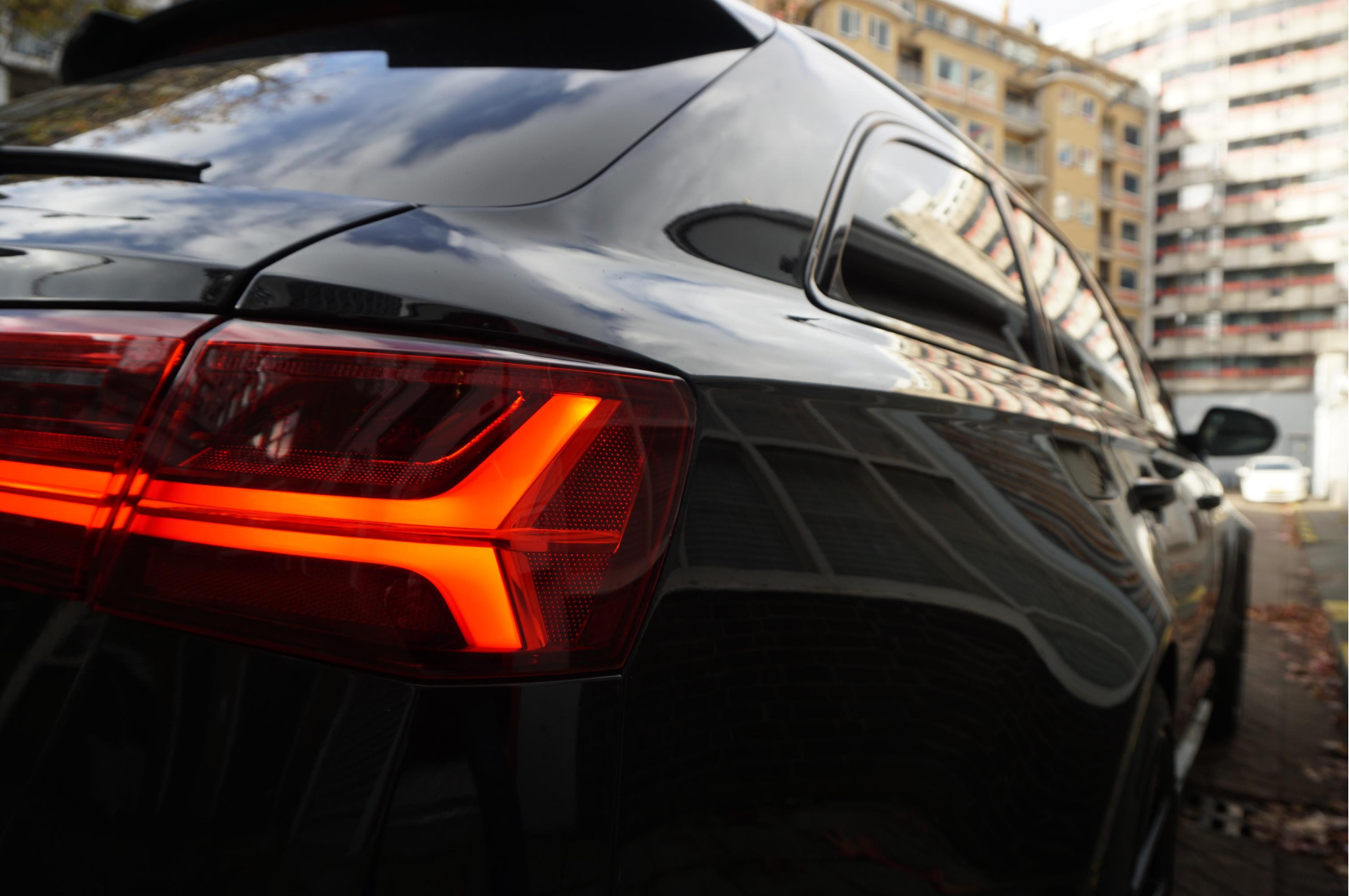 Foto van Audi RS 6 Avant Performance