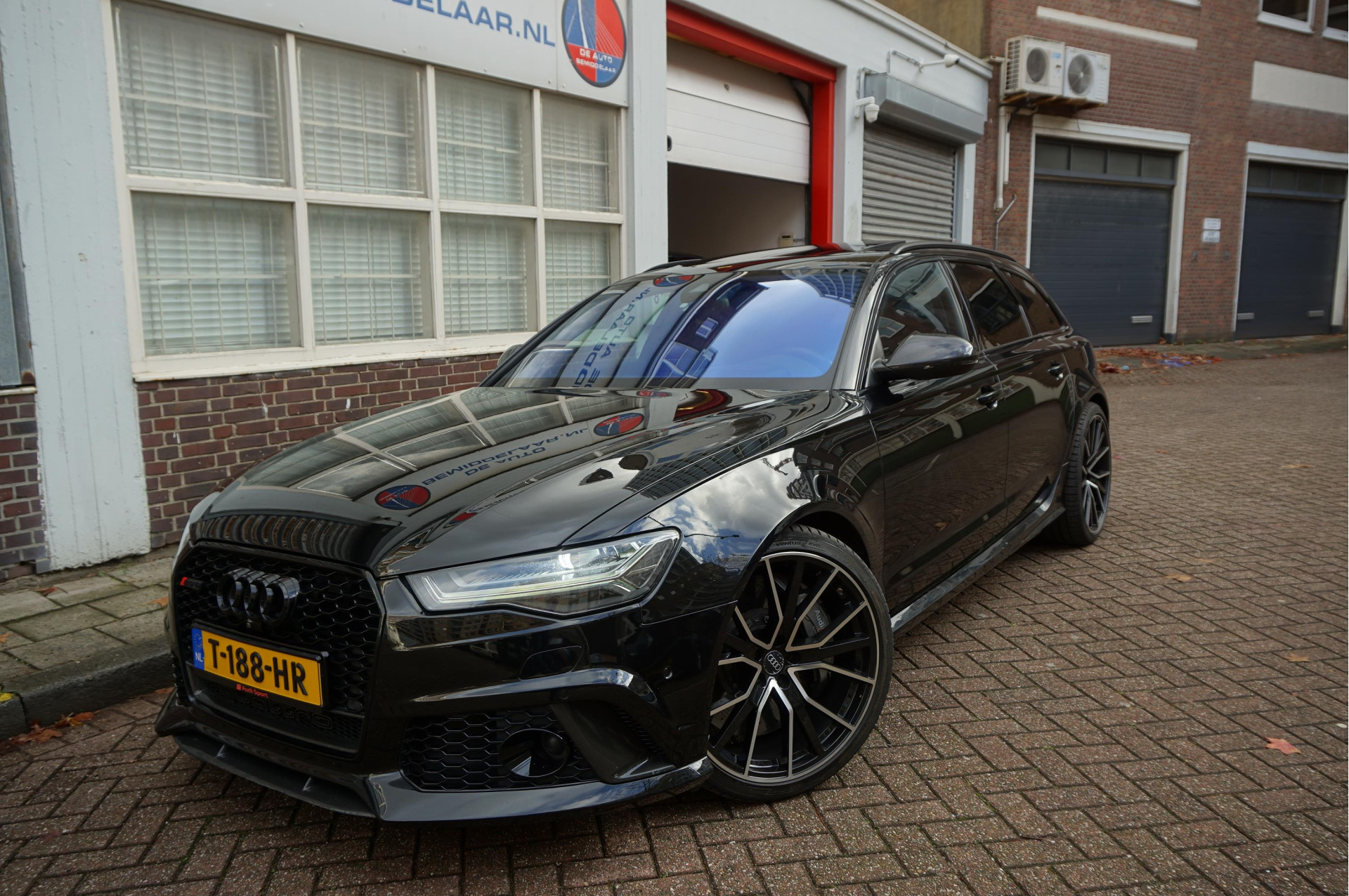 Foto van Audi RS 6 Avant Performance