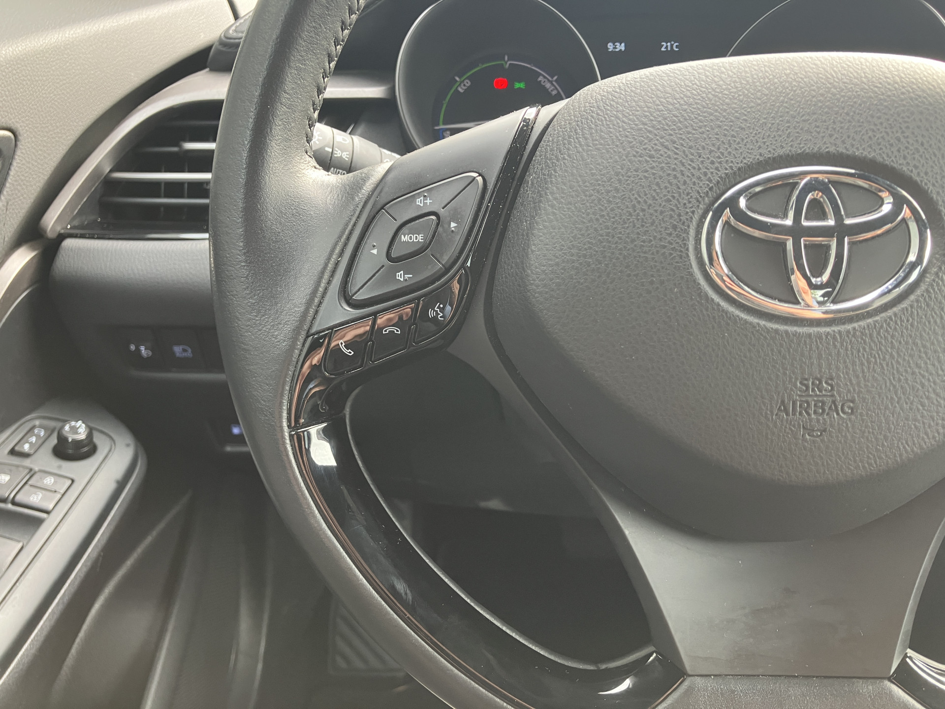 Foto van Toyota Toyota C-hr