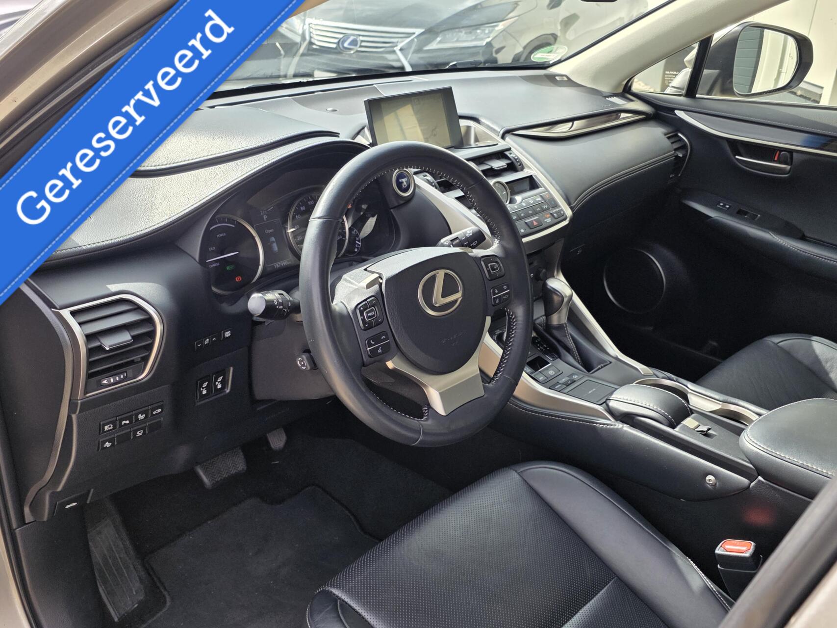 Foto van Lexus Lexus Nx300h