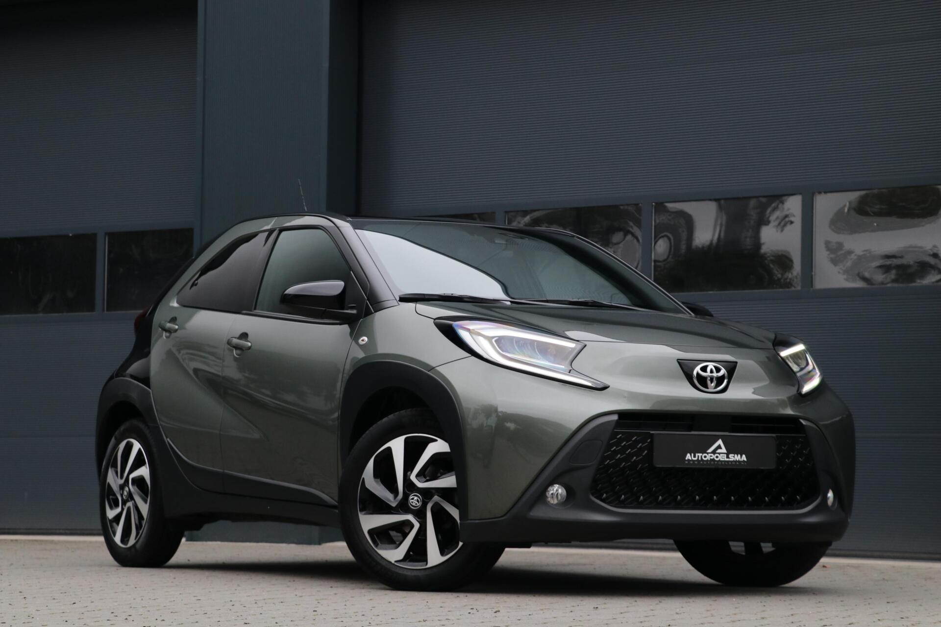 Toyota Toyota Aygo X 1.0 VVT-i S-CVT Pulse TwoTone Camera AppleCarplay PrivacyGlass LaneAssist Radar 50000KM BJ2023 2023 - voorkant