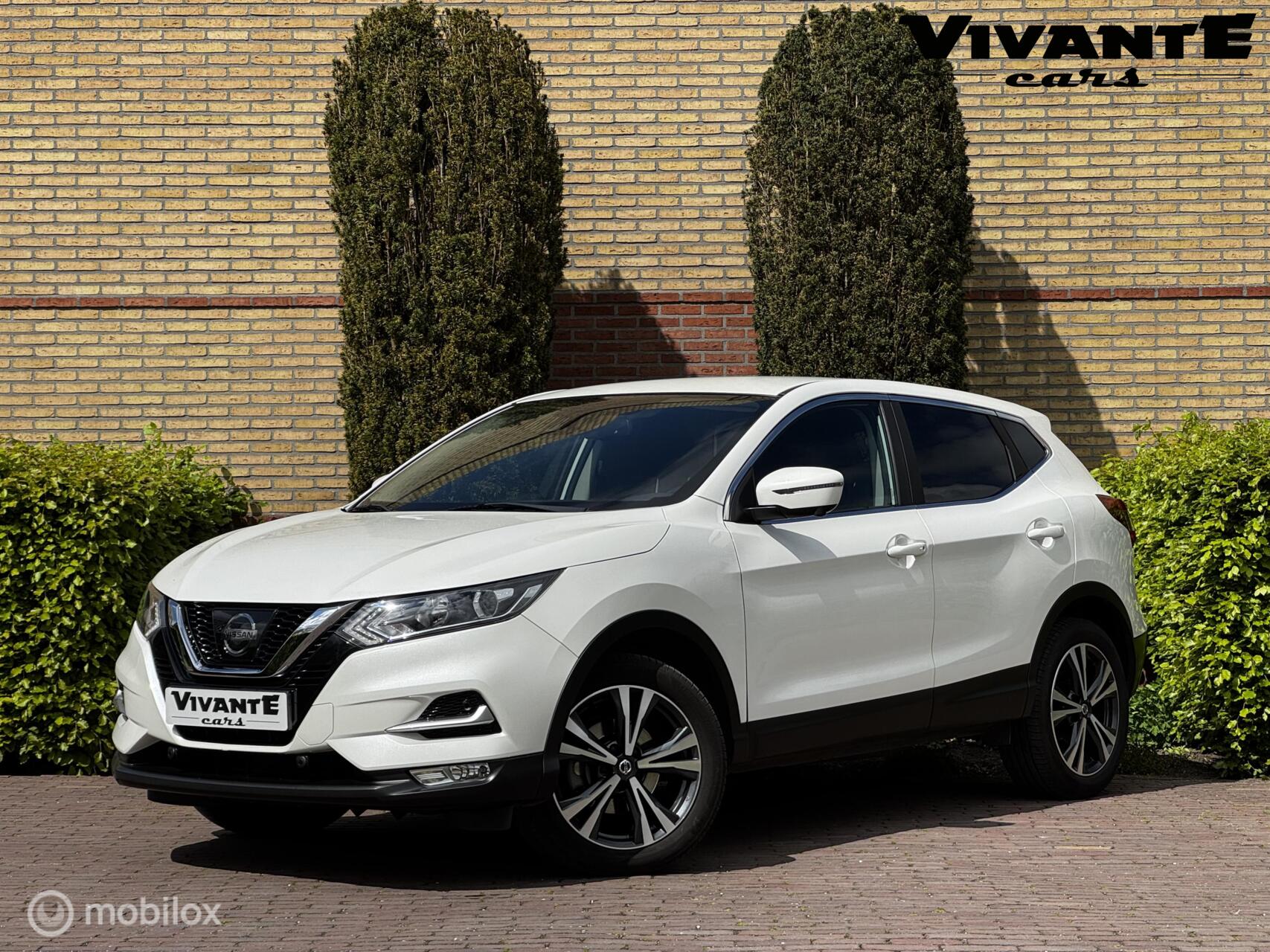 Nissan Qashqai 1.2 N-Connecta AUT. 360 Camera*Stoel.Vrw*Cruise*Clima 2018 - voorkant
