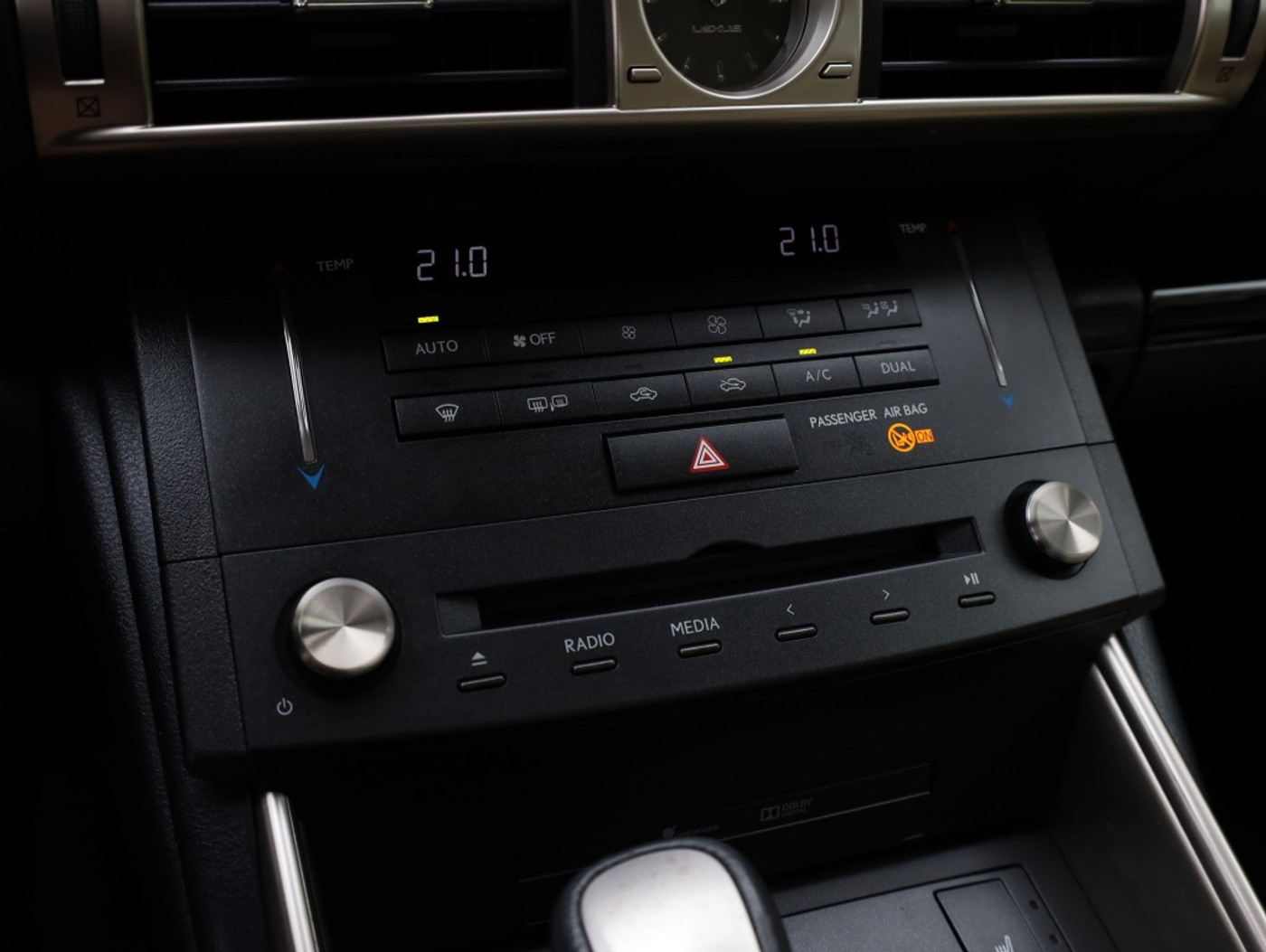 Foto van Lexus Lexus Is300h