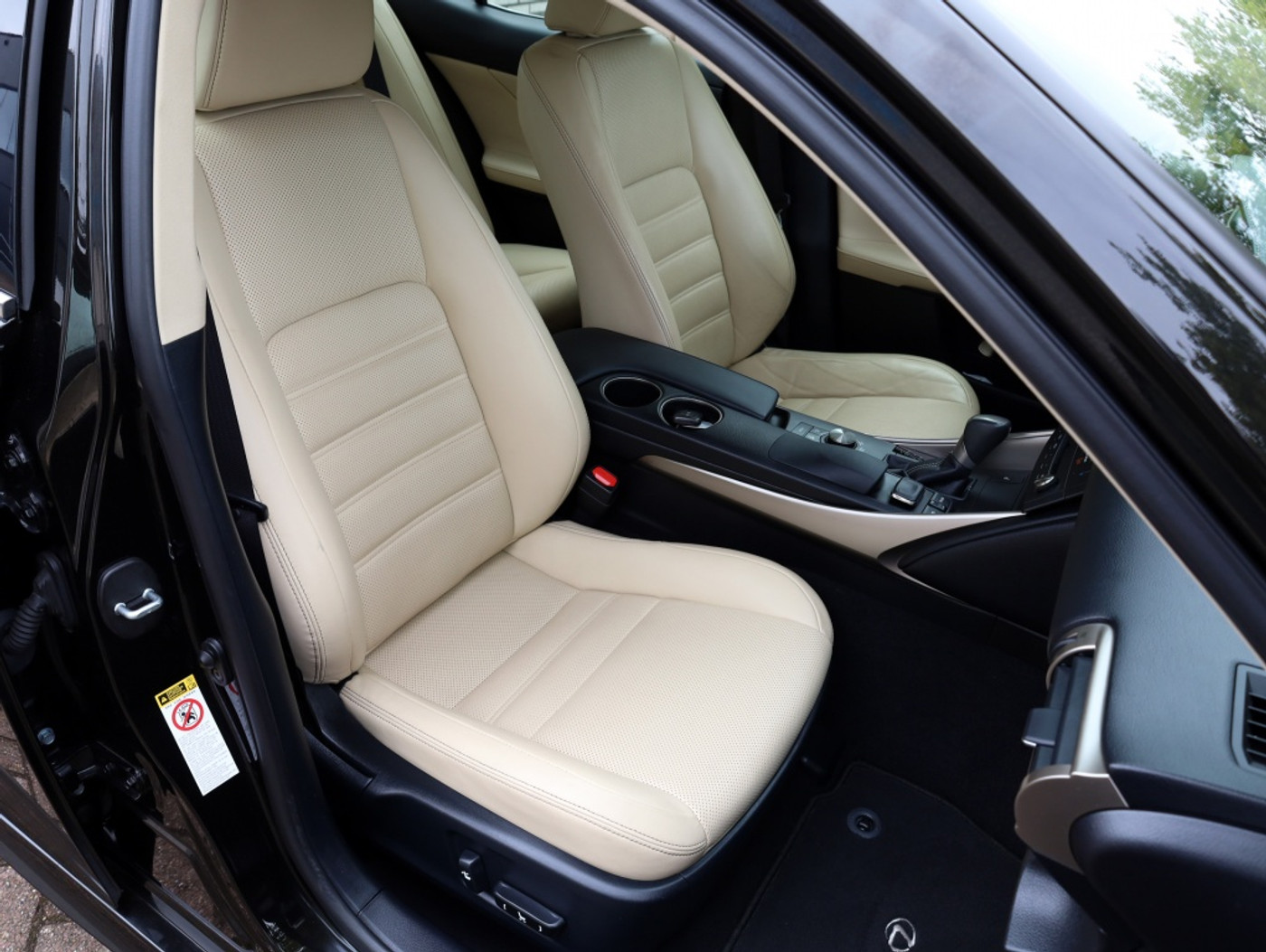 Foto van Lexus Lexus Is300h