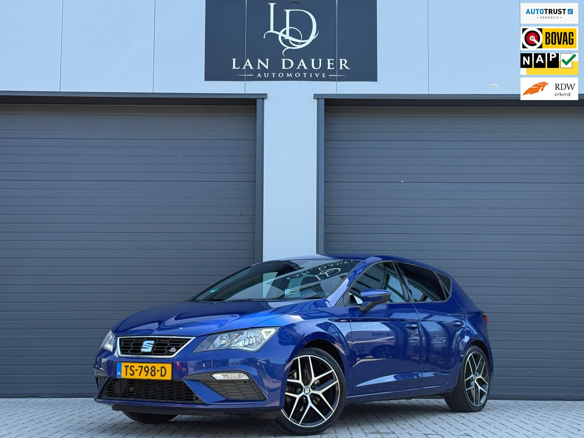 Seat Leon 1.5 TSI FR Intense / AUTOMAAT / NAP / VIRTUAL SCHRM 2018 - voorkant