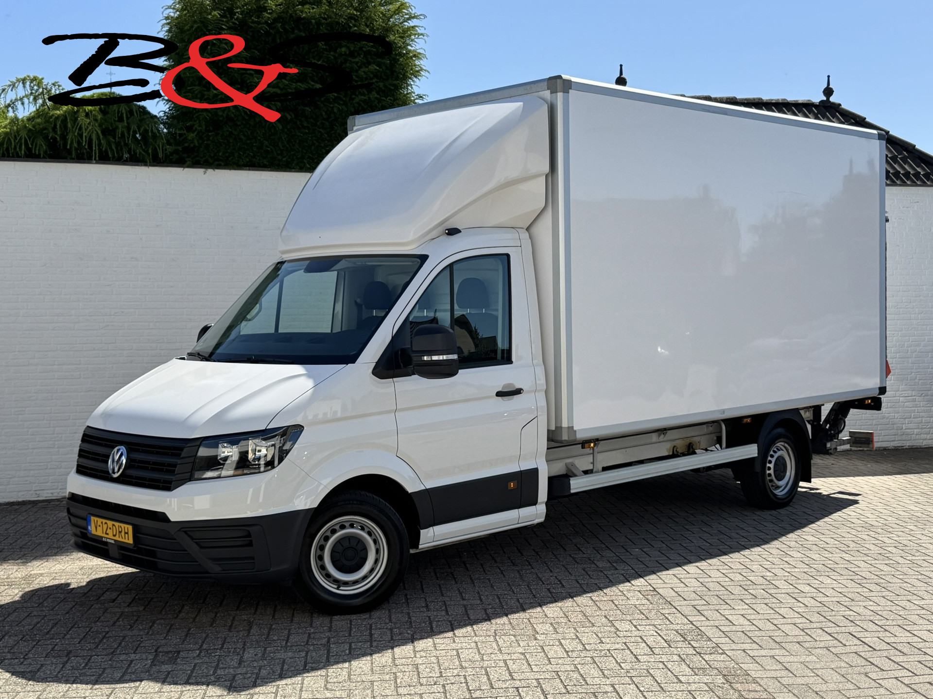 Volkswagen Crafter 35 2.0 TDI L4 Bakwagen+laadklep Cruise Airconditioning Media player Bluetooth All season banden 2024 - voorkant