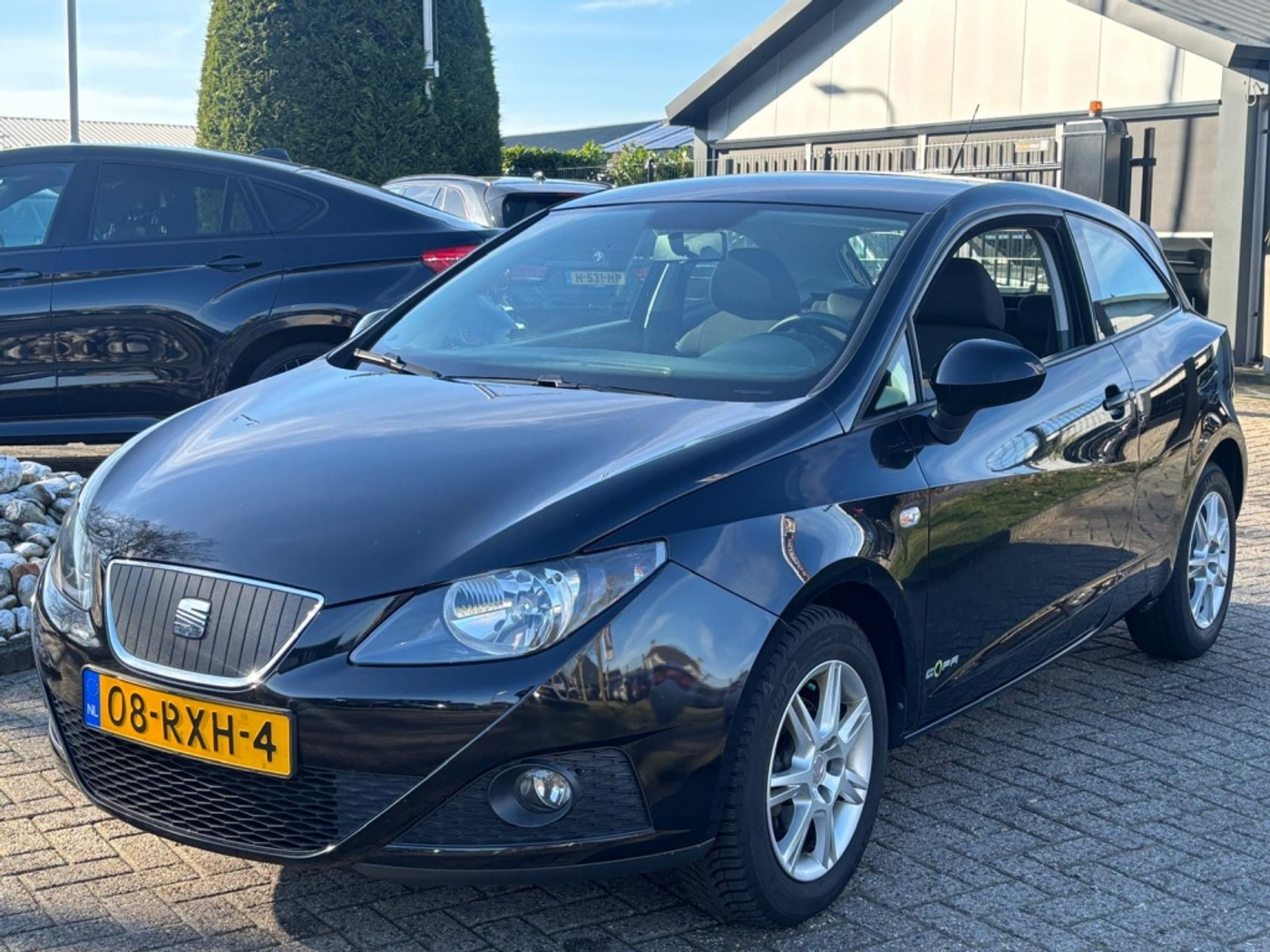 Seat Ibiza 1.2 TDI Zwart 2011 3-Deurs 137.000 KM NL Auto 2011 - voorkant