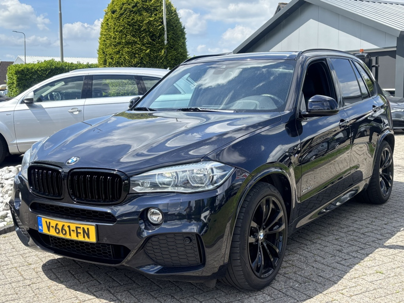 BMW X5 Xdrive30d 3.0D Grijs Kenteken Bedrijfsauto M-Pakket 3500KG 2017 - voorkant