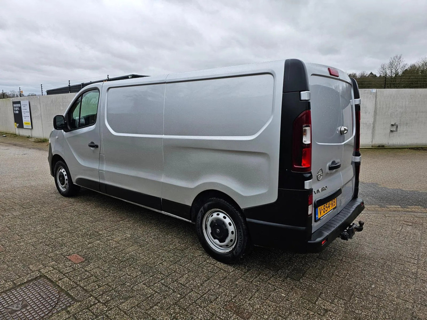 Foto van Opel Vivaro-b