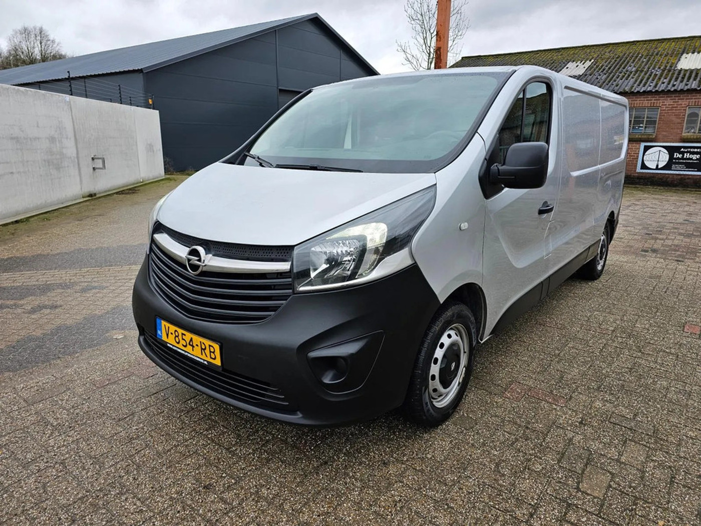 Foto van Opel Vivaro-b