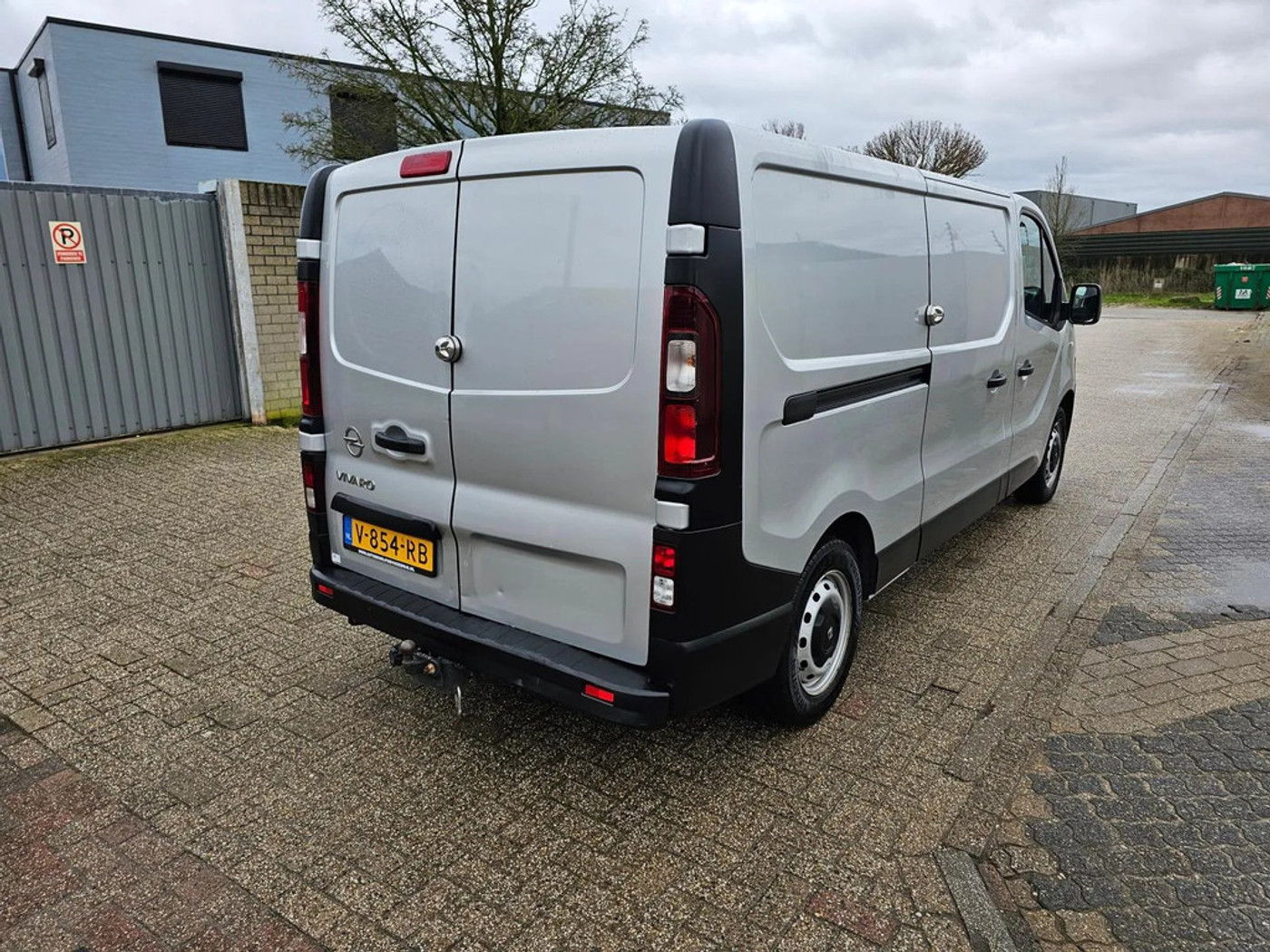 Foto van Opel Vivaro-b
