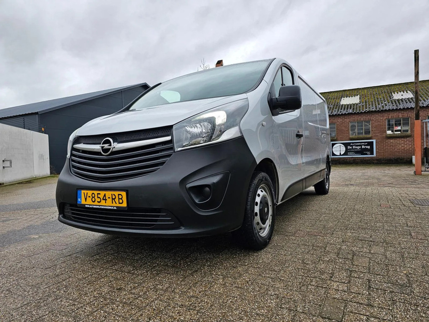 Foto van Opel Vivaro-b