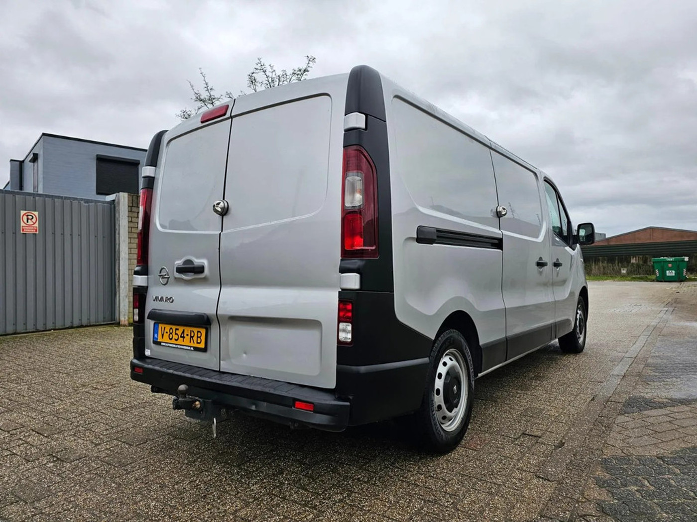 Foto van Opel Vivaro-b