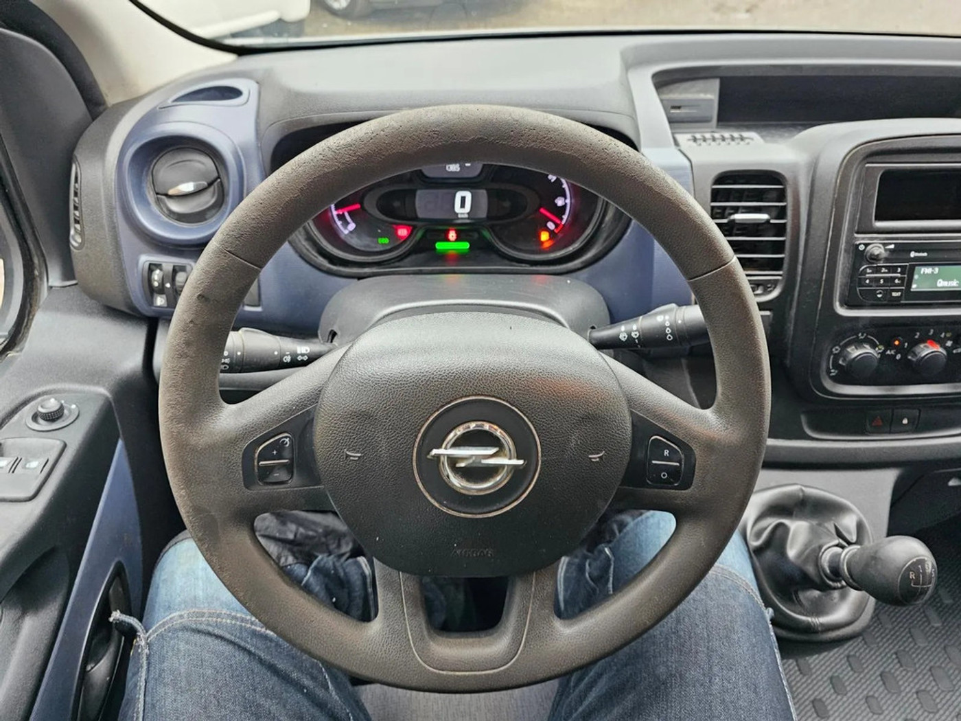 Foto van Opel Vivaro-b