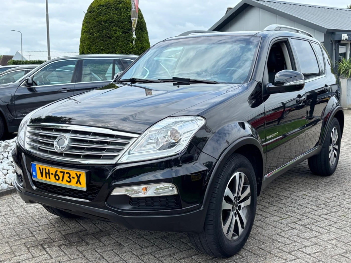 Ssangyong Rexton RX 200 Diesel Grijs Kenteken Bedrijfsauto DEFECT 2014 - voorkant