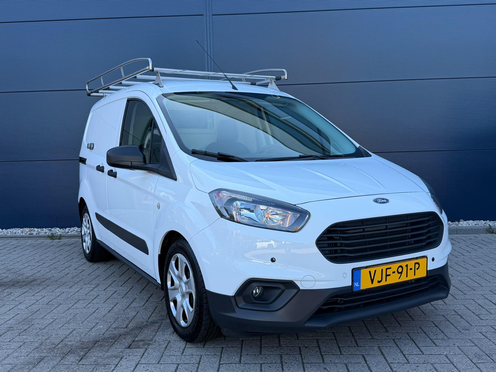 Foto van Ford Transit Courier