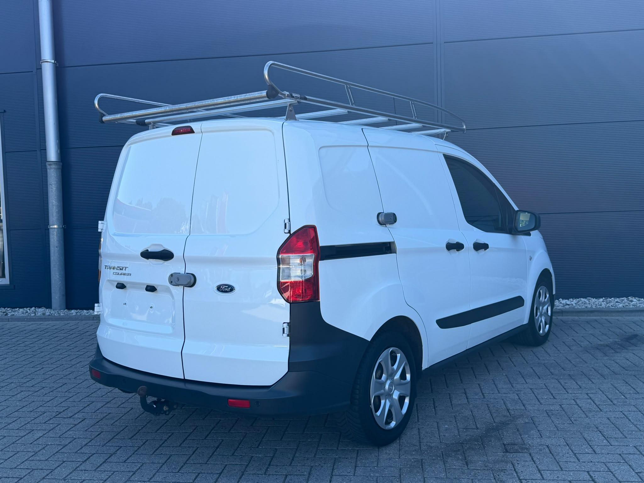 Foto van Ford Transit Courier