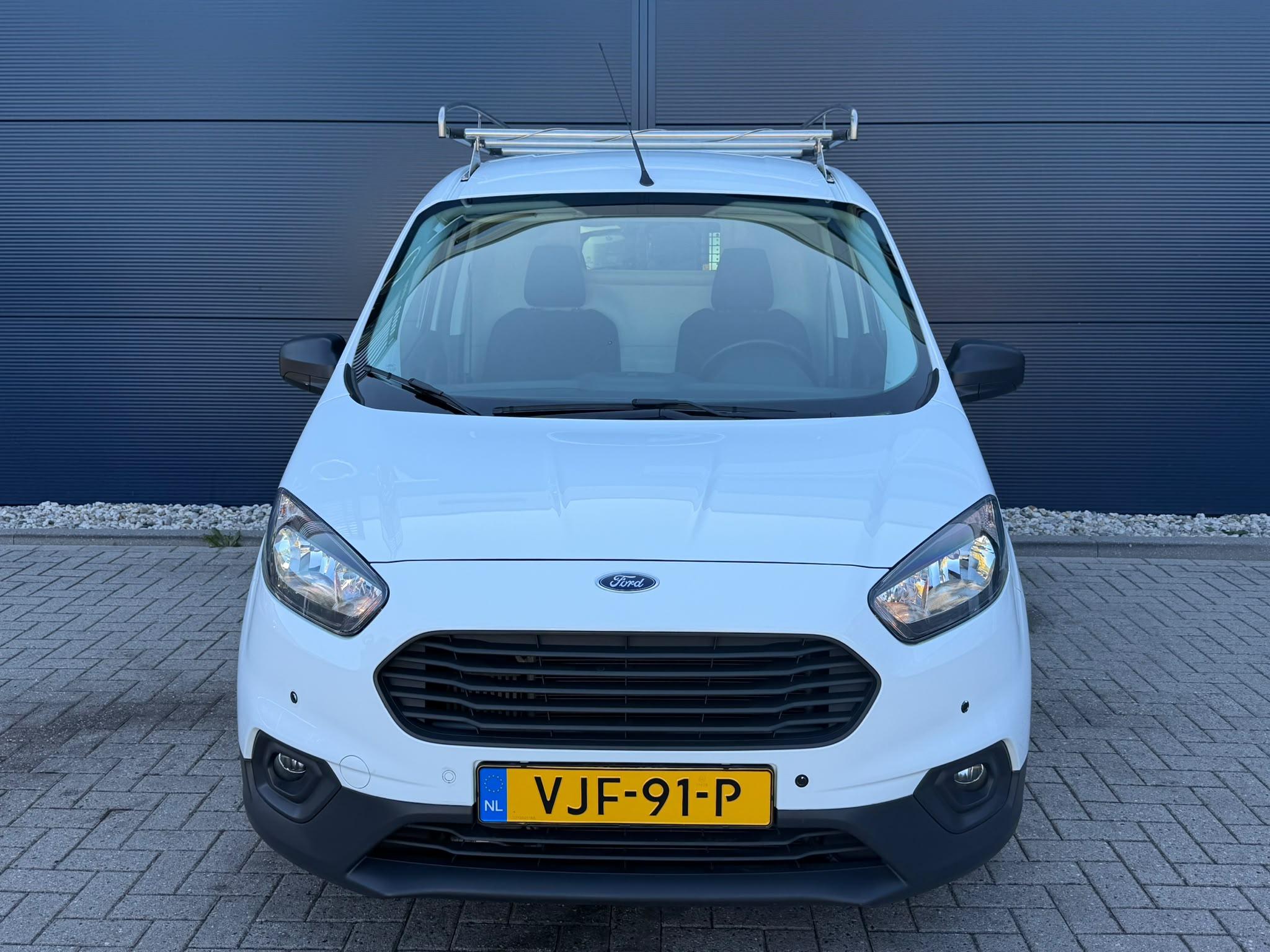 Foto van Ford Transit Courier