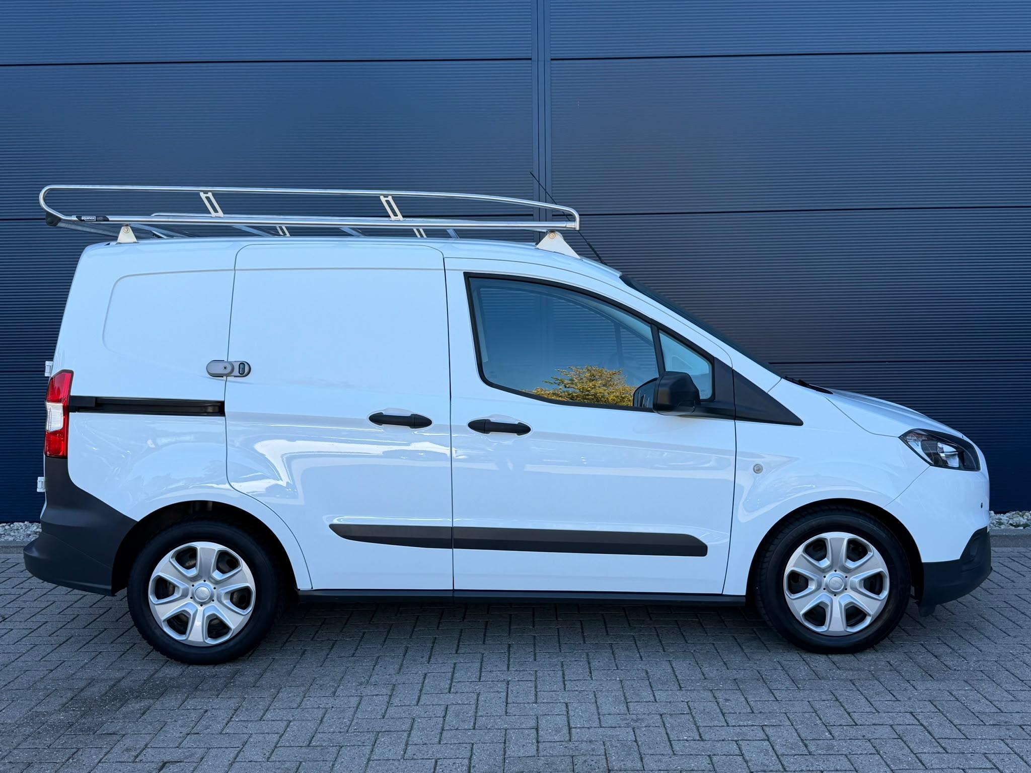 Foto van Ford Transit Courier