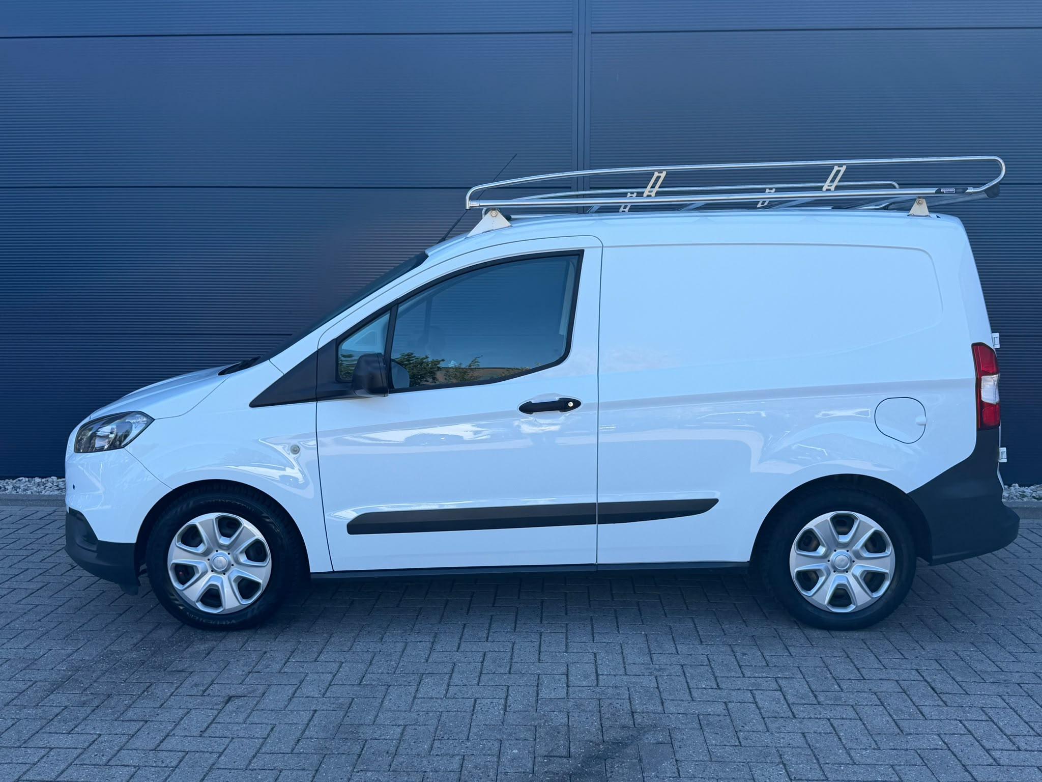 Foto van Ford Transit Courier