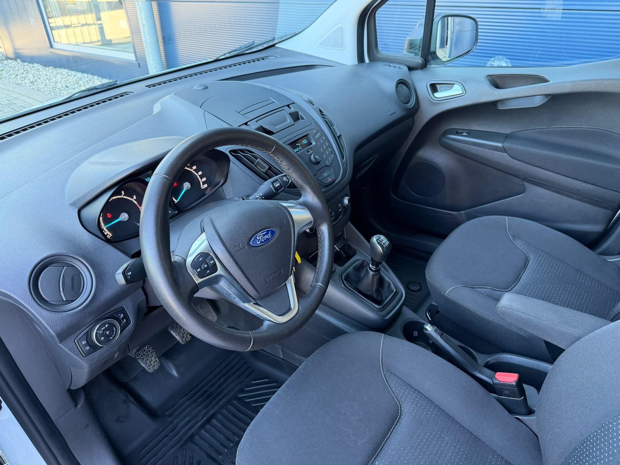 Foto van Ford Transit Courier