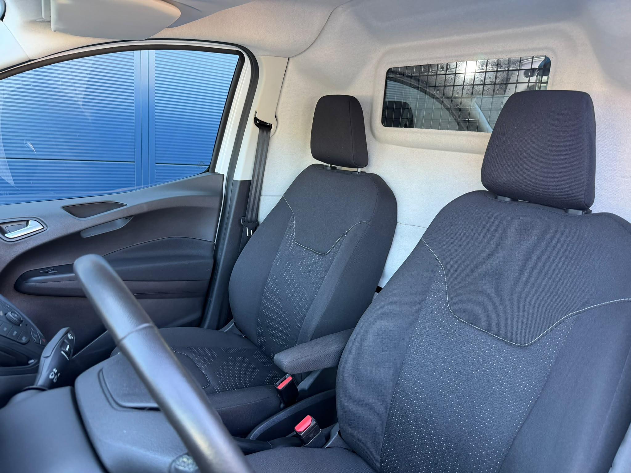 Foto van Ford Transit Courier