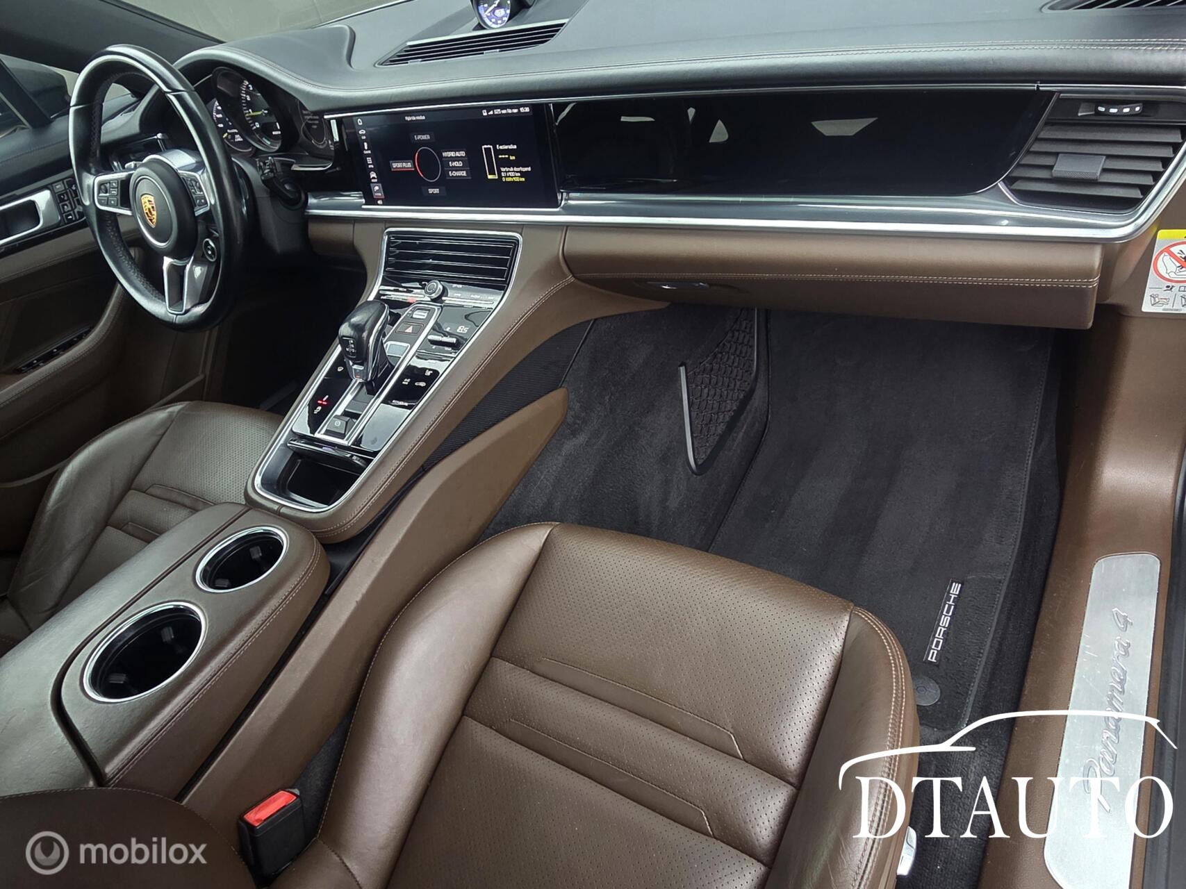 Foto van Porsche Panamera 4 E-hybrid
