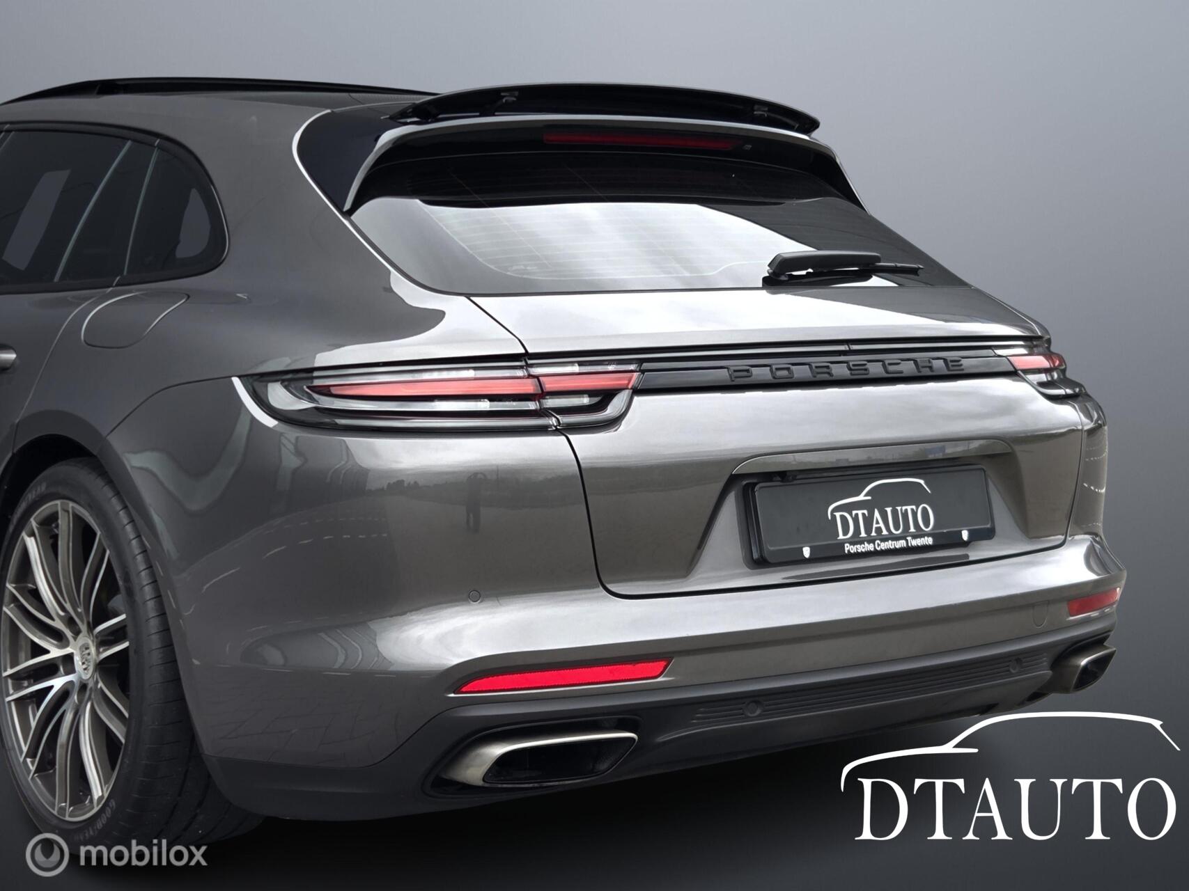 Foto van Porsche Panamera 4 E-hybrid