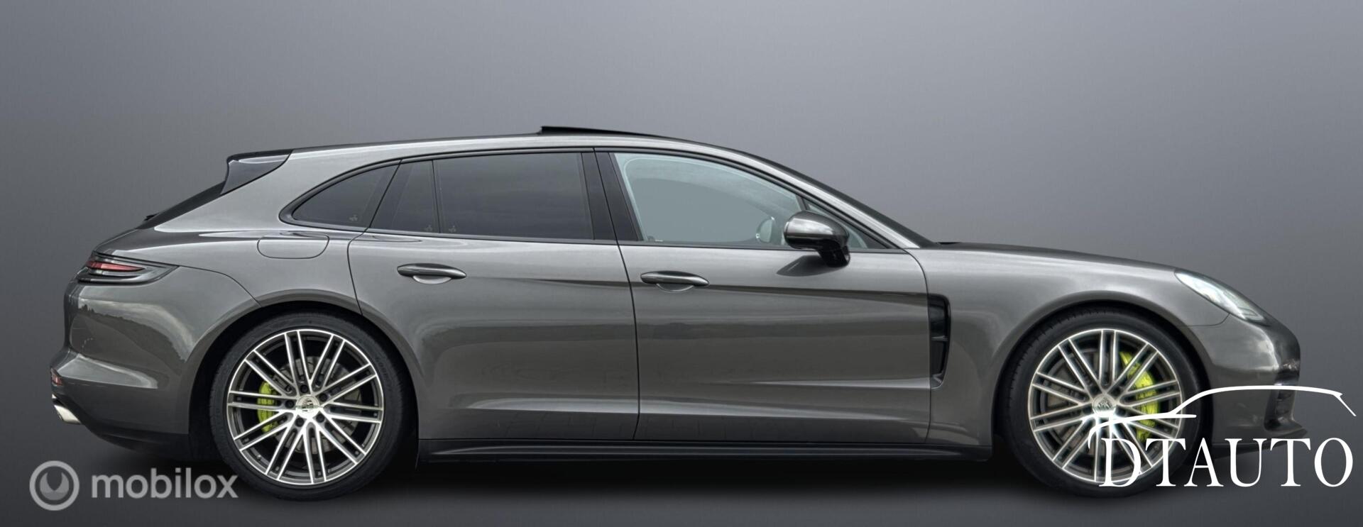 Foto van Porsche Panamera 4 E-hybrid