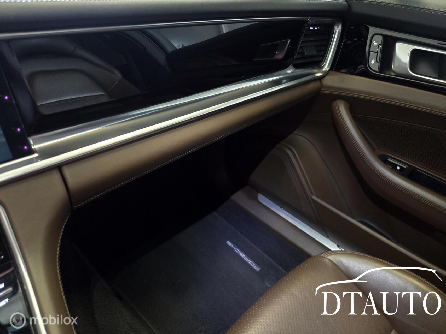 Foto van Porsche Panamera 4 E-hybrid