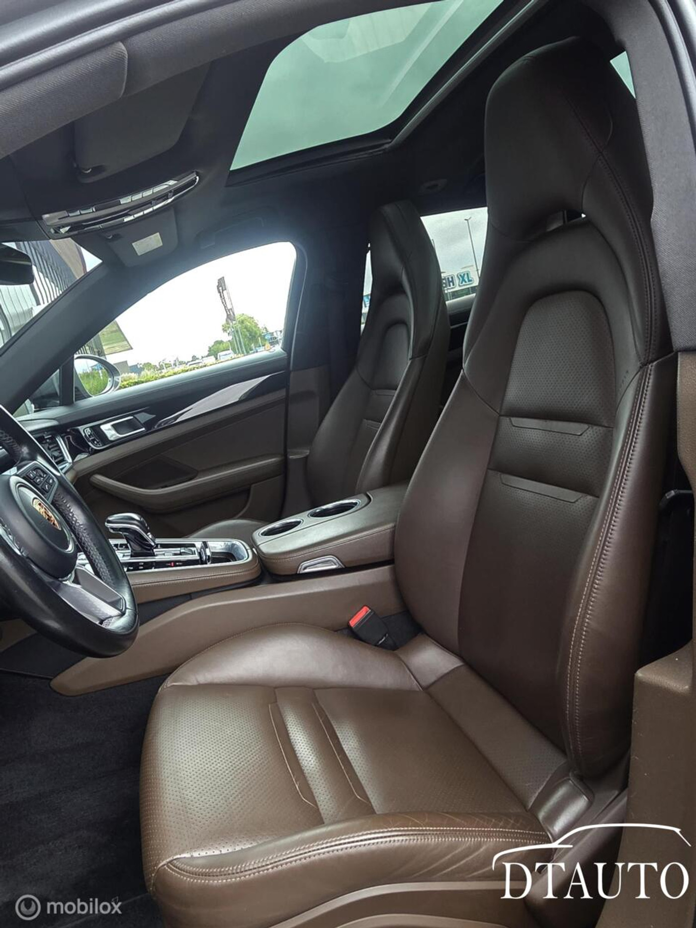Foto van Porsche Panamera 4 E-hybrid
