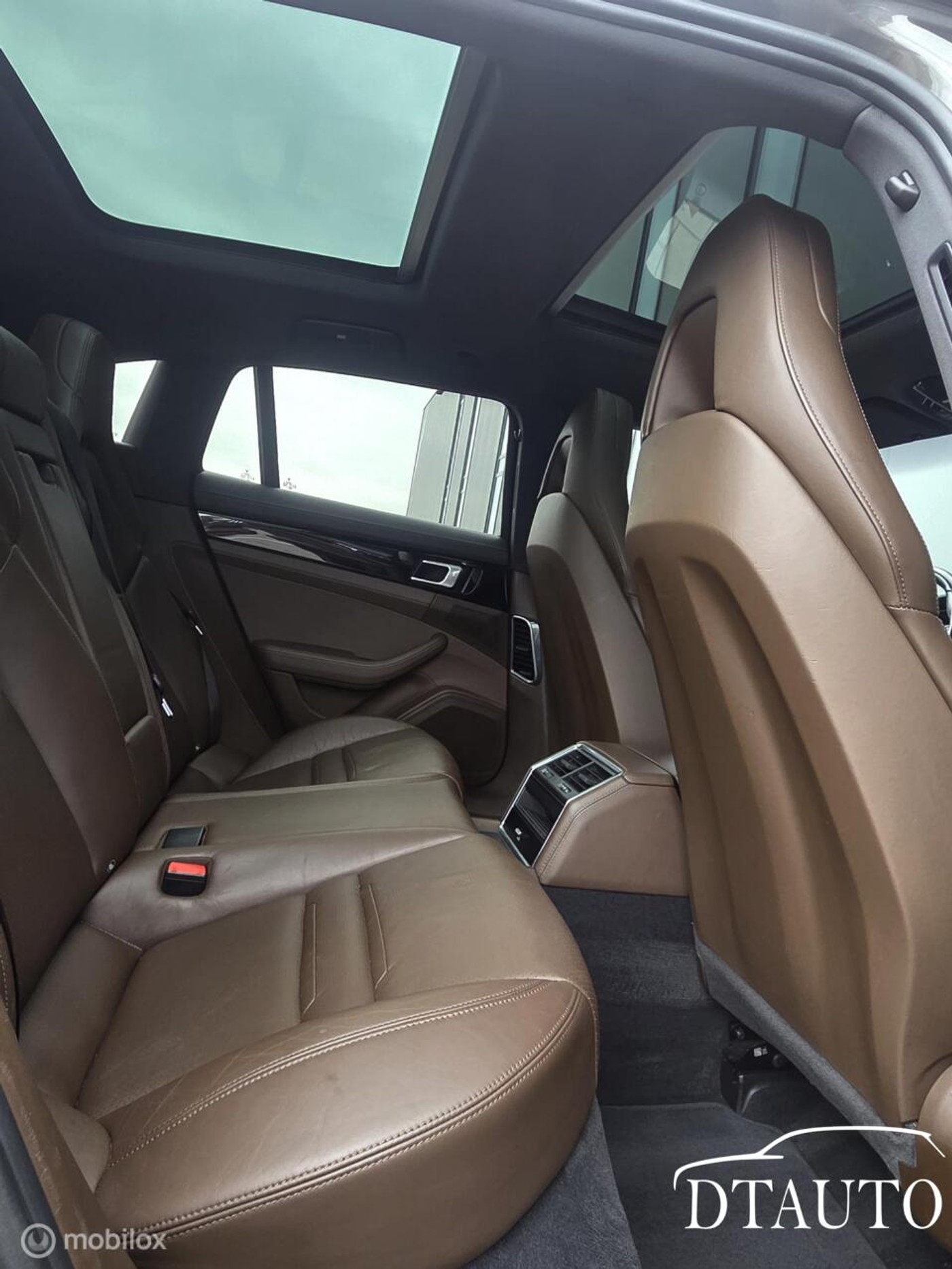 Foto van Porsche Panamera 4 E-hybrid