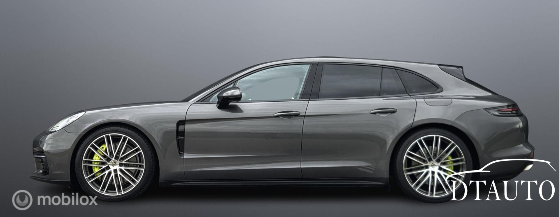 Foto van Porsche Panamera 4 E-hybrid