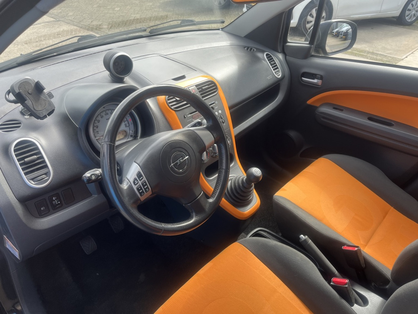 Foto van Opel Agila