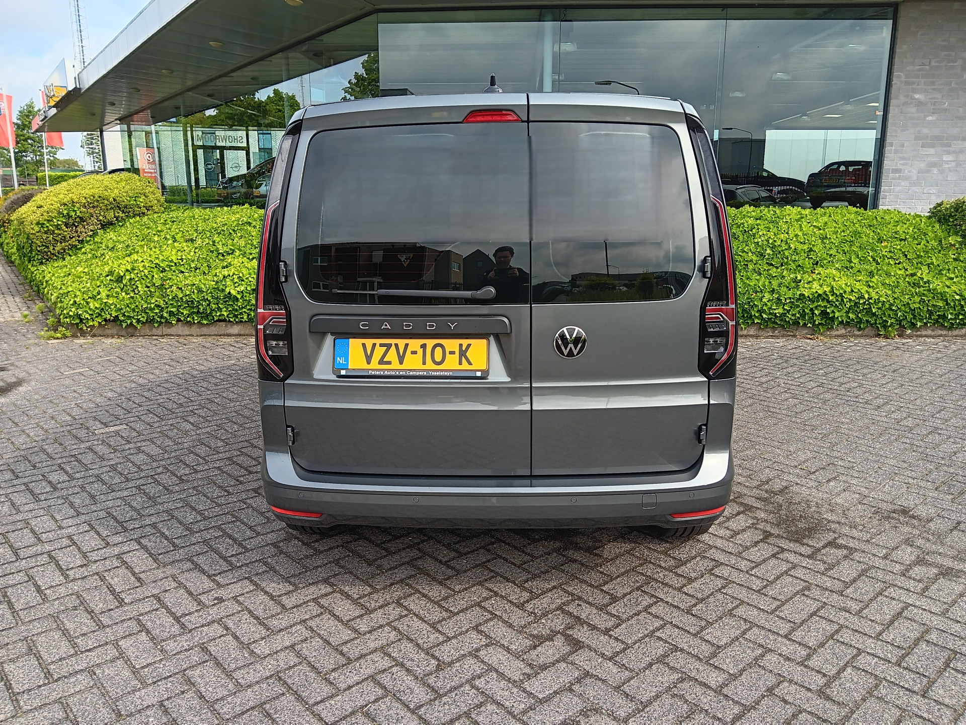 Foto van Volkswagen Caddy Modified Partition Wall